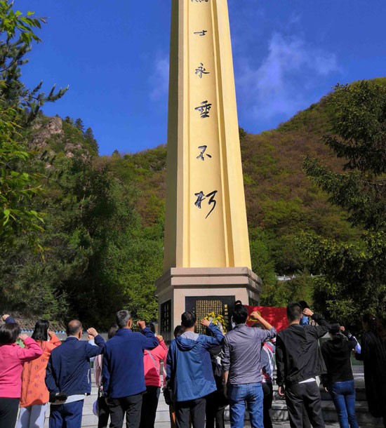 培訓(xùn)快訊培訓(xùn)時(shí)間：5月30日培訓(xùn)地點(diǎn):興隆山基地培訓(xùn)單位：省委黨校某處培訓(xùn)課程:拓展